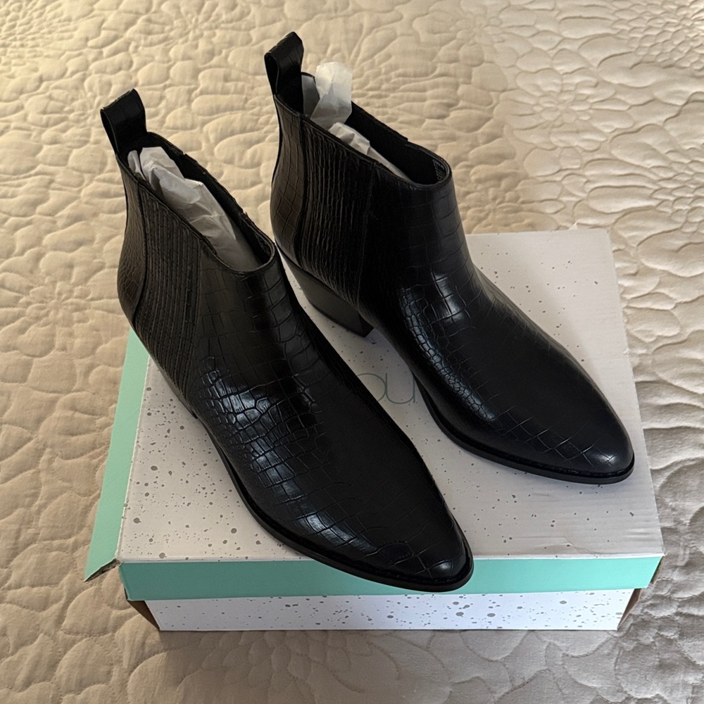 Abound Black Croc-Embossed Ankle Boots